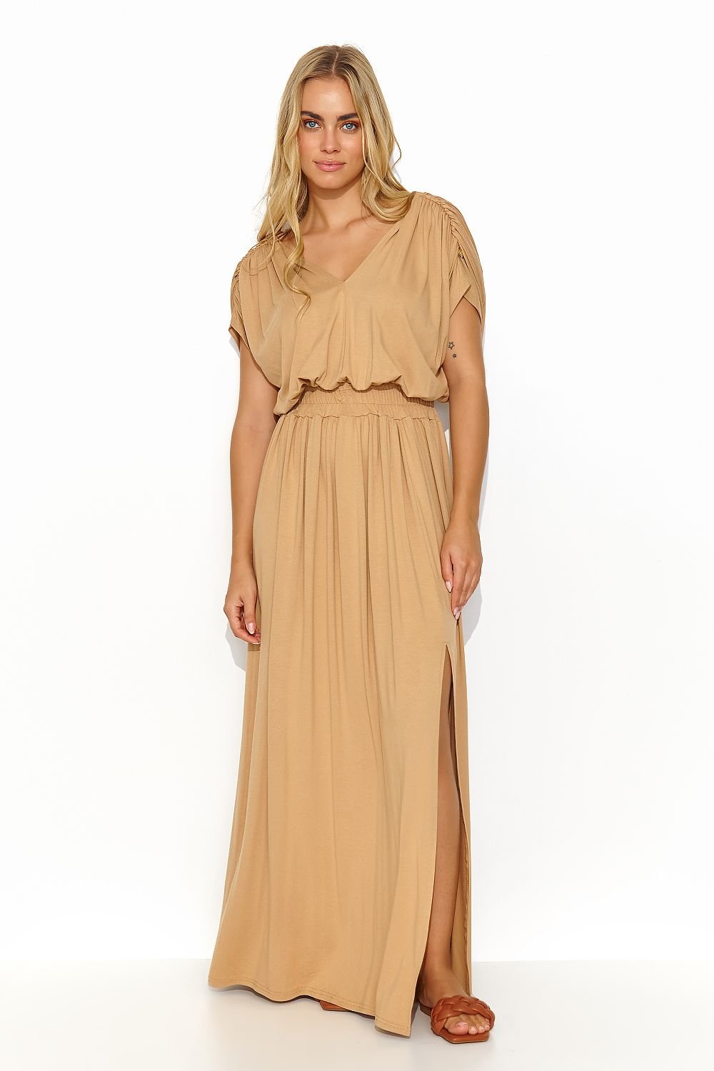 Day dress model 193207 Makadamia