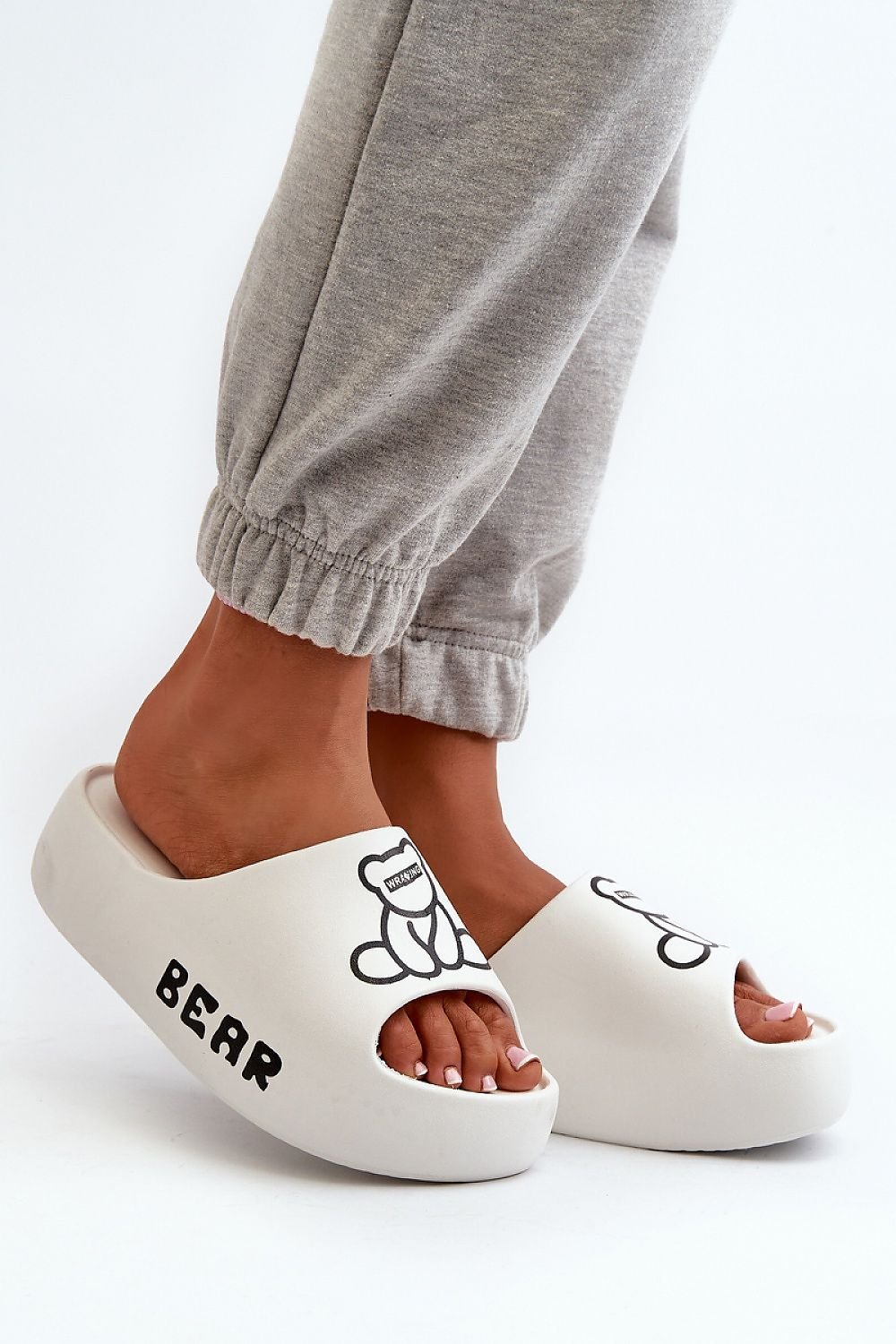 slippers model 198419 Step in style