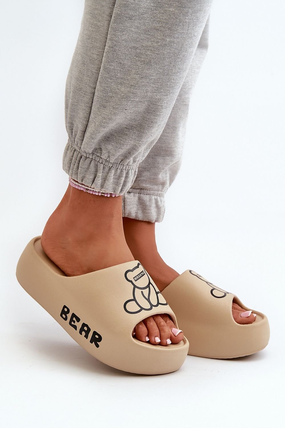 slippers model 198421 Step in style