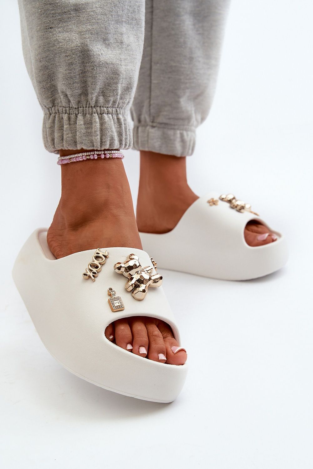 slippers model 198427 Step in style