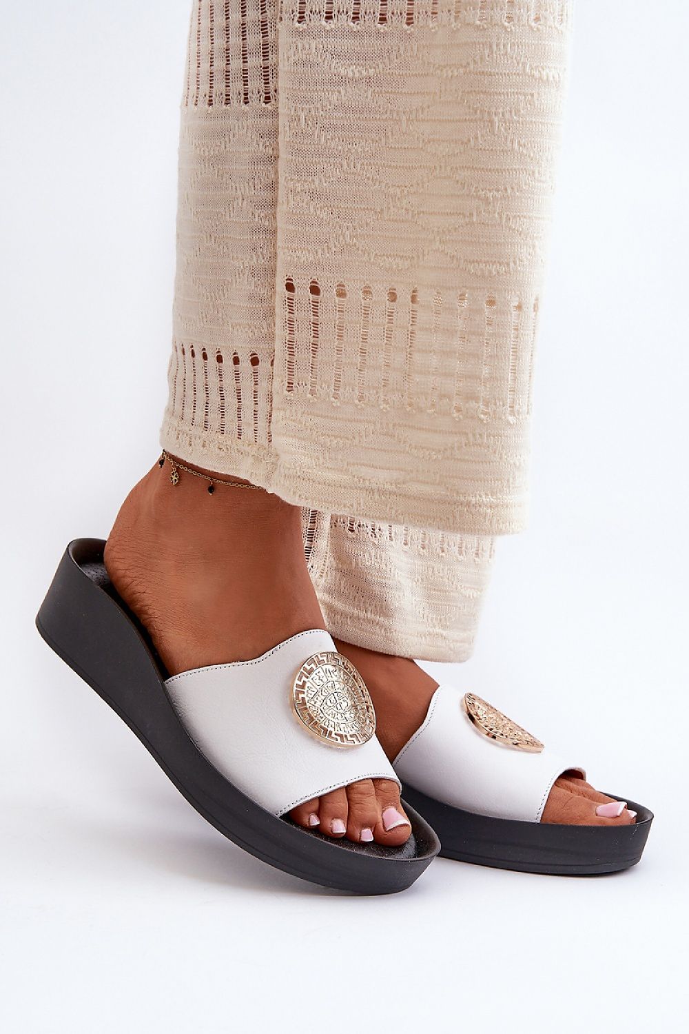 slippers model 198478 Step in style