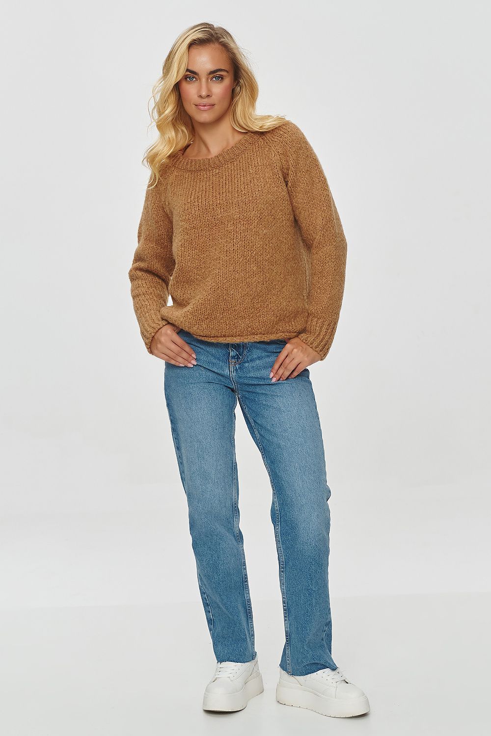 sweater model 201808 Makadamia