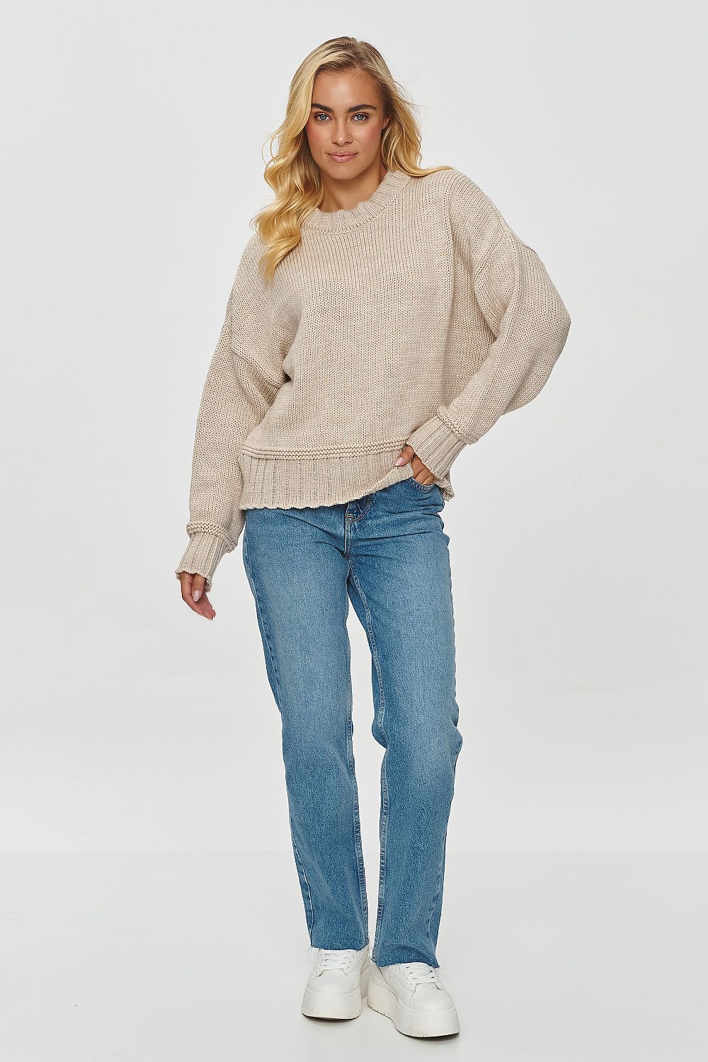 sweater model 201814 Makadamia