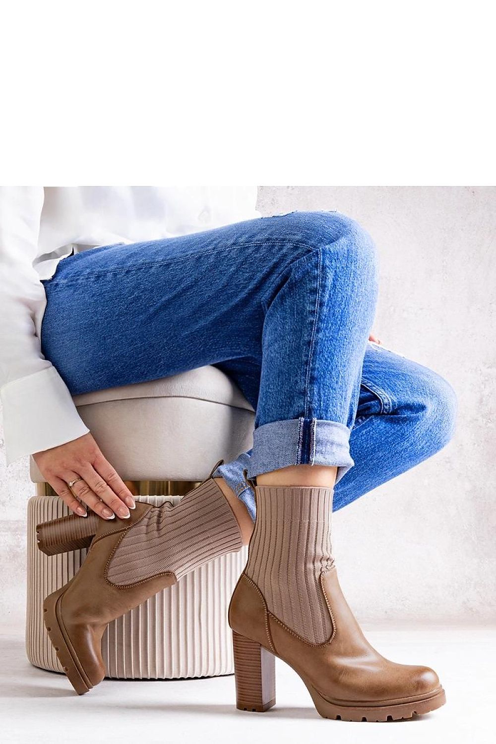 Boots on wedge heel model 205041 Solea