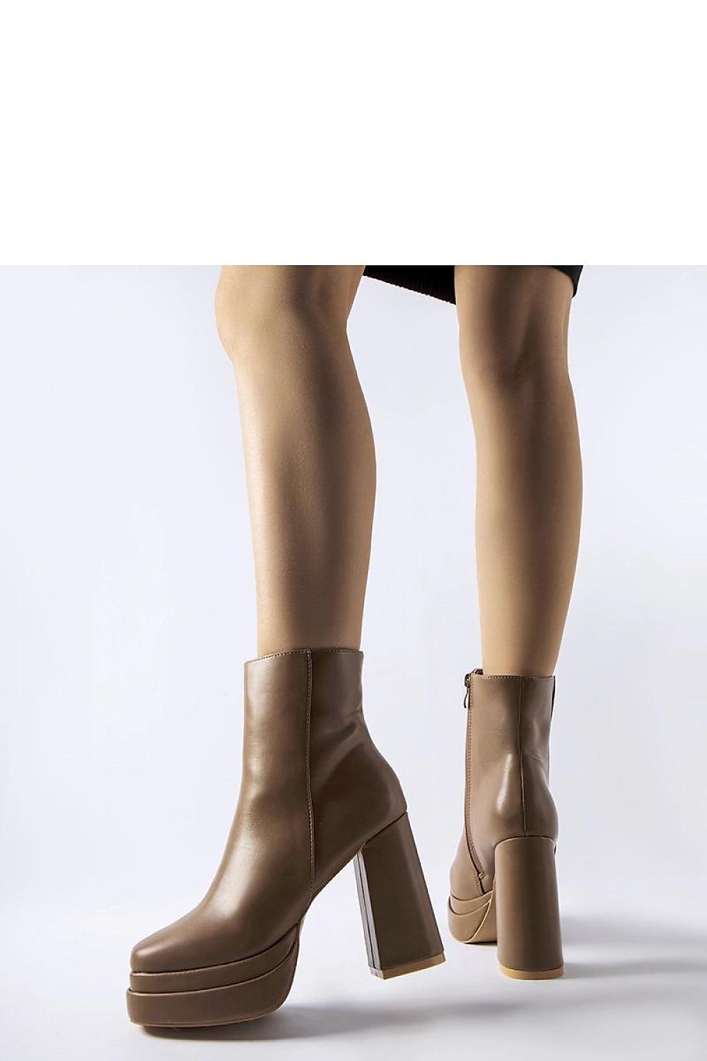 Boots on wedge heel model 205088 Solea