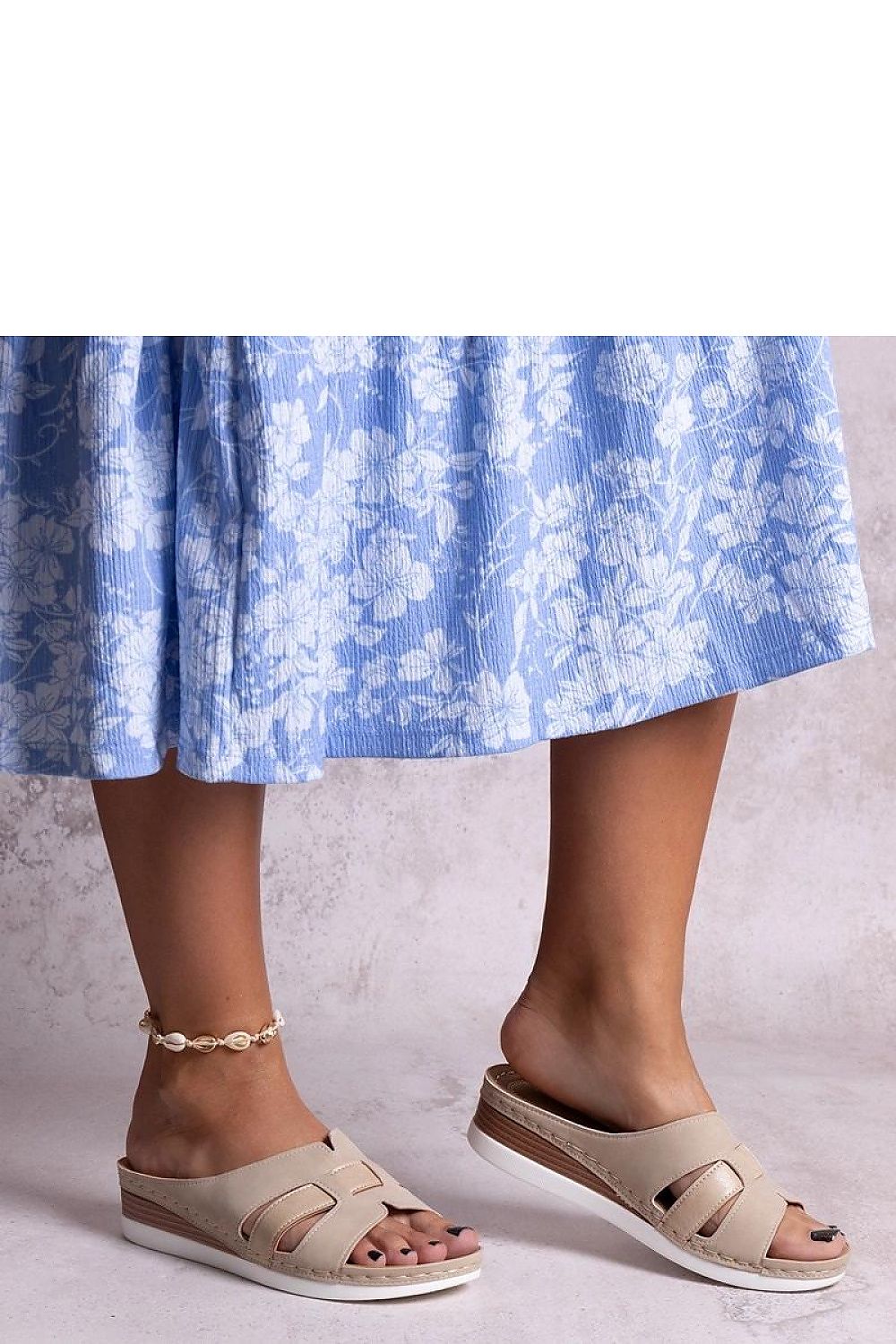 slippers model 206451 Solea