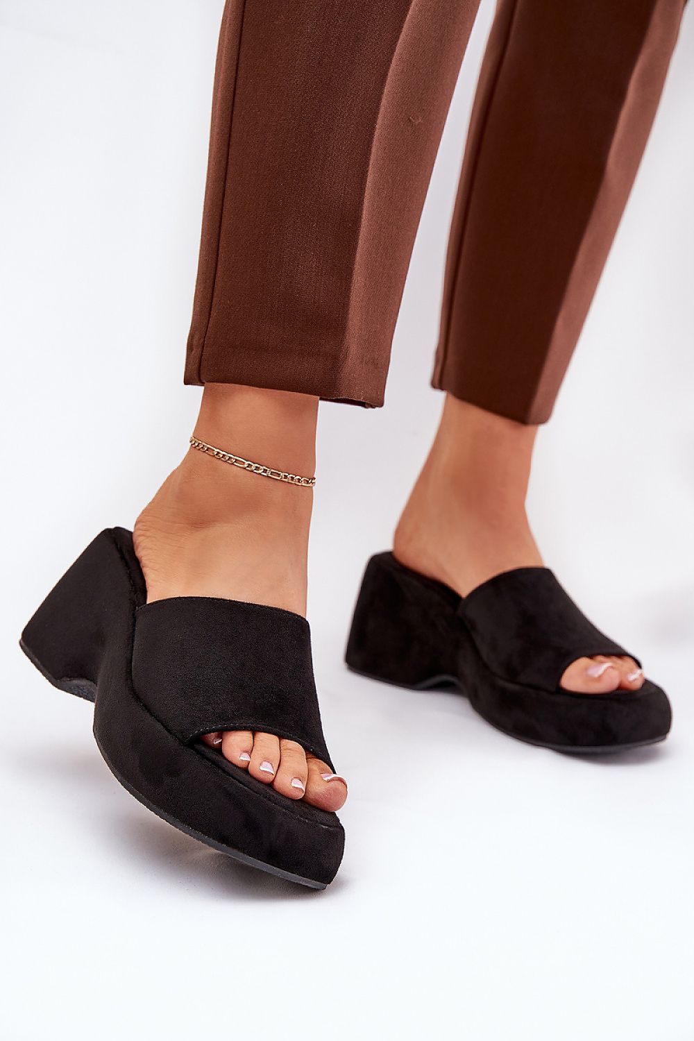slippers model 210172 Step in style