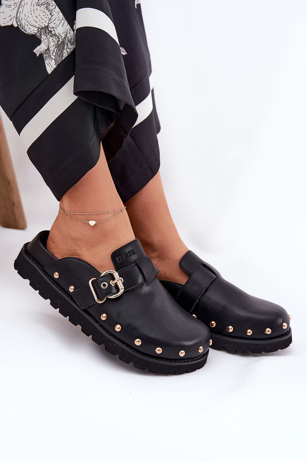 slippers model 211678 Step in style