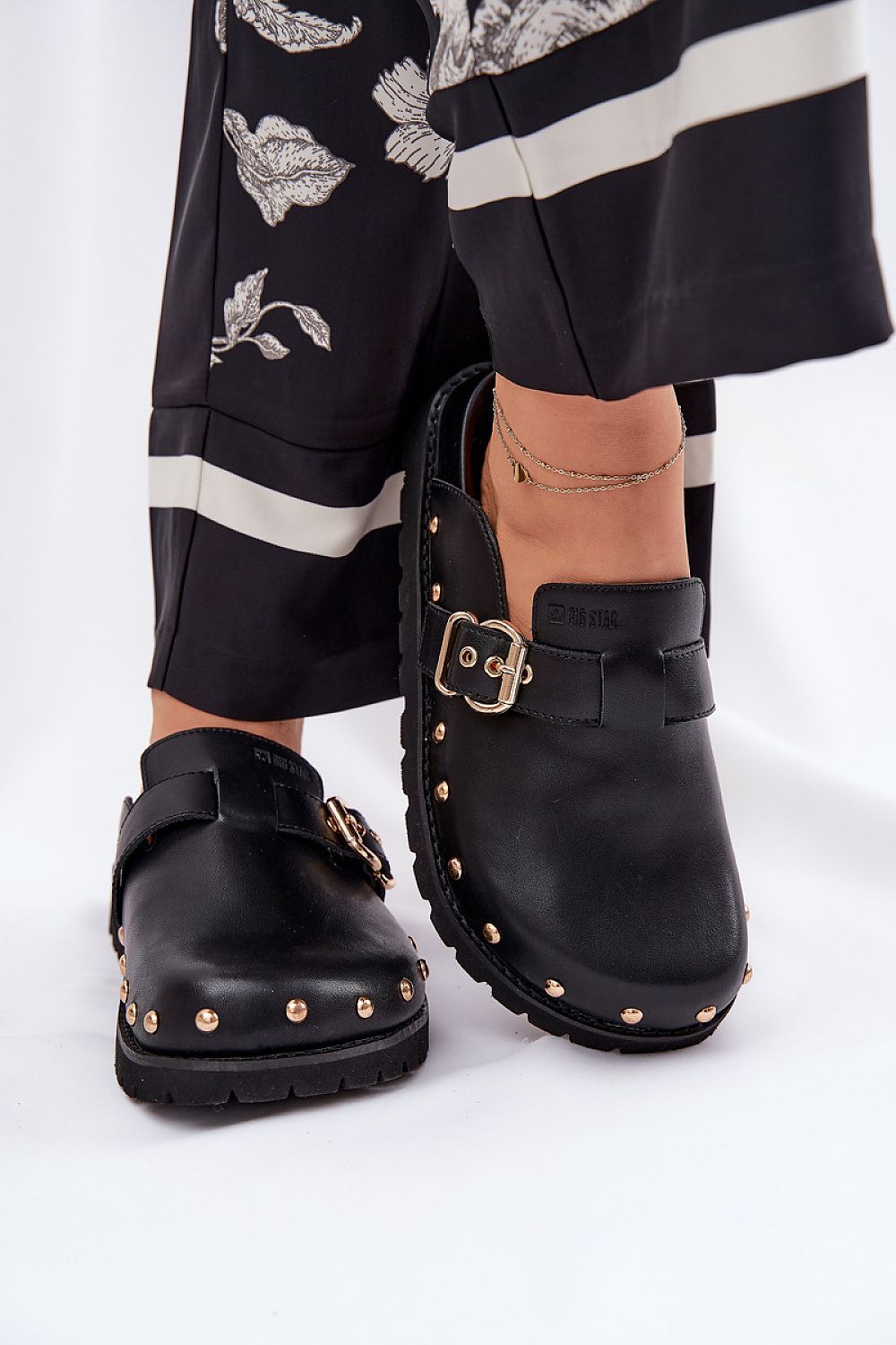 slippers model 211678 Step in style