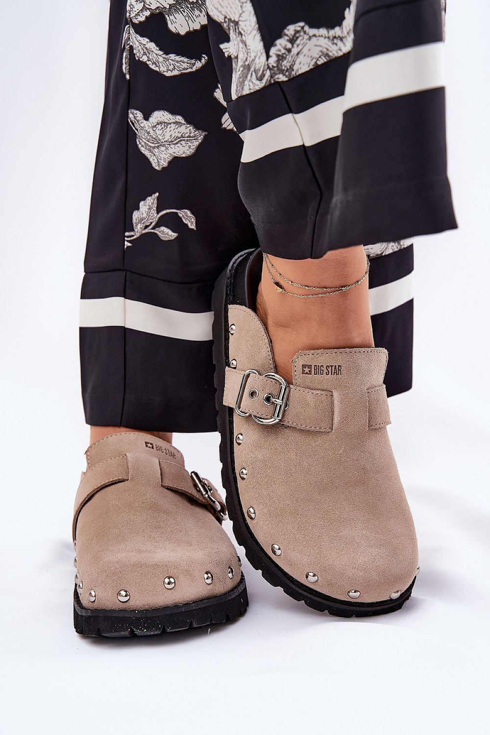 slippers model 211679 Step in style