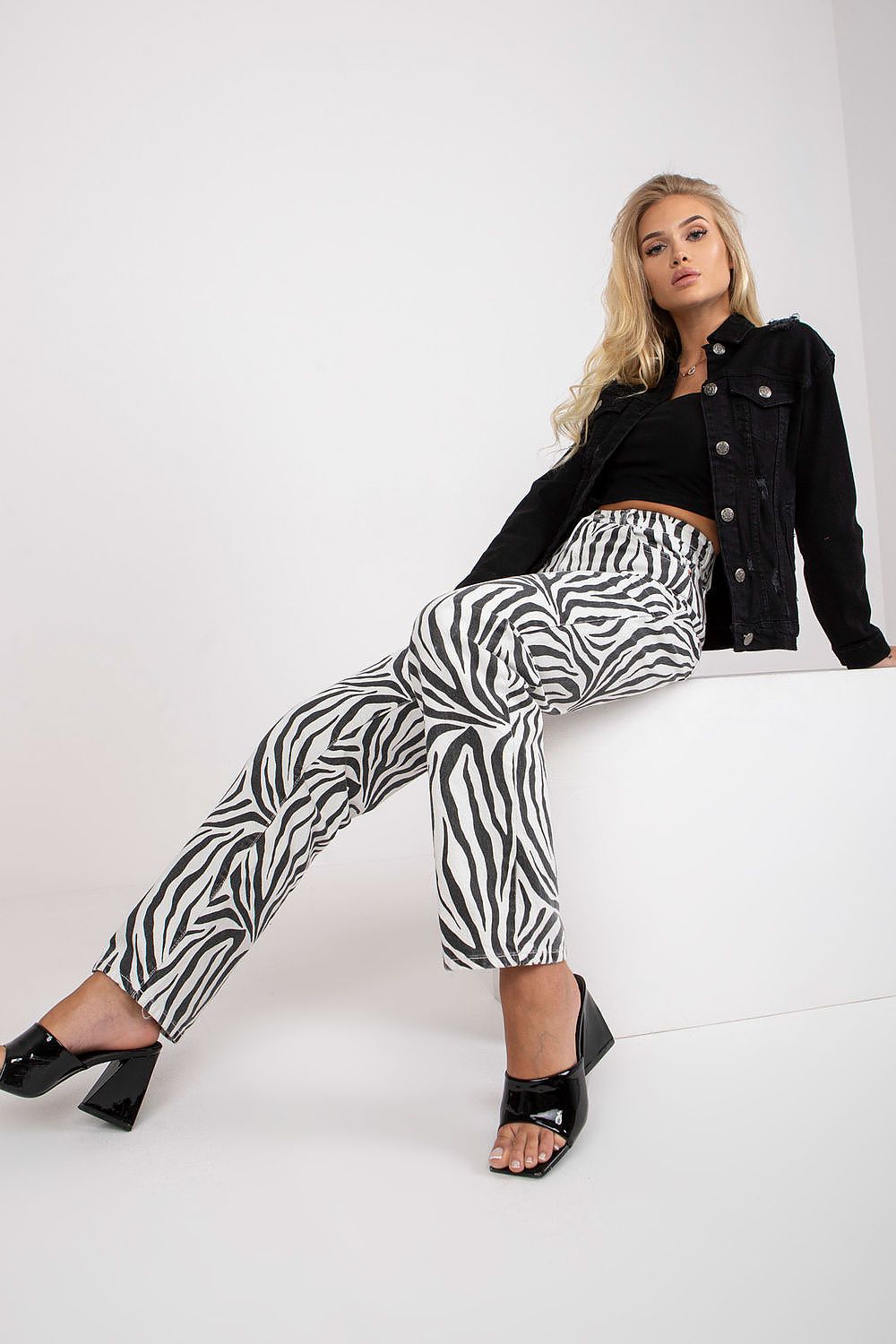 jasje model 184560 Rue Paris