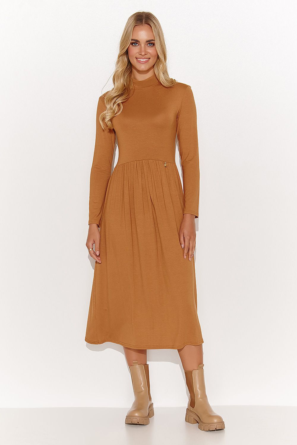 Day dress model 185230 Makadamia