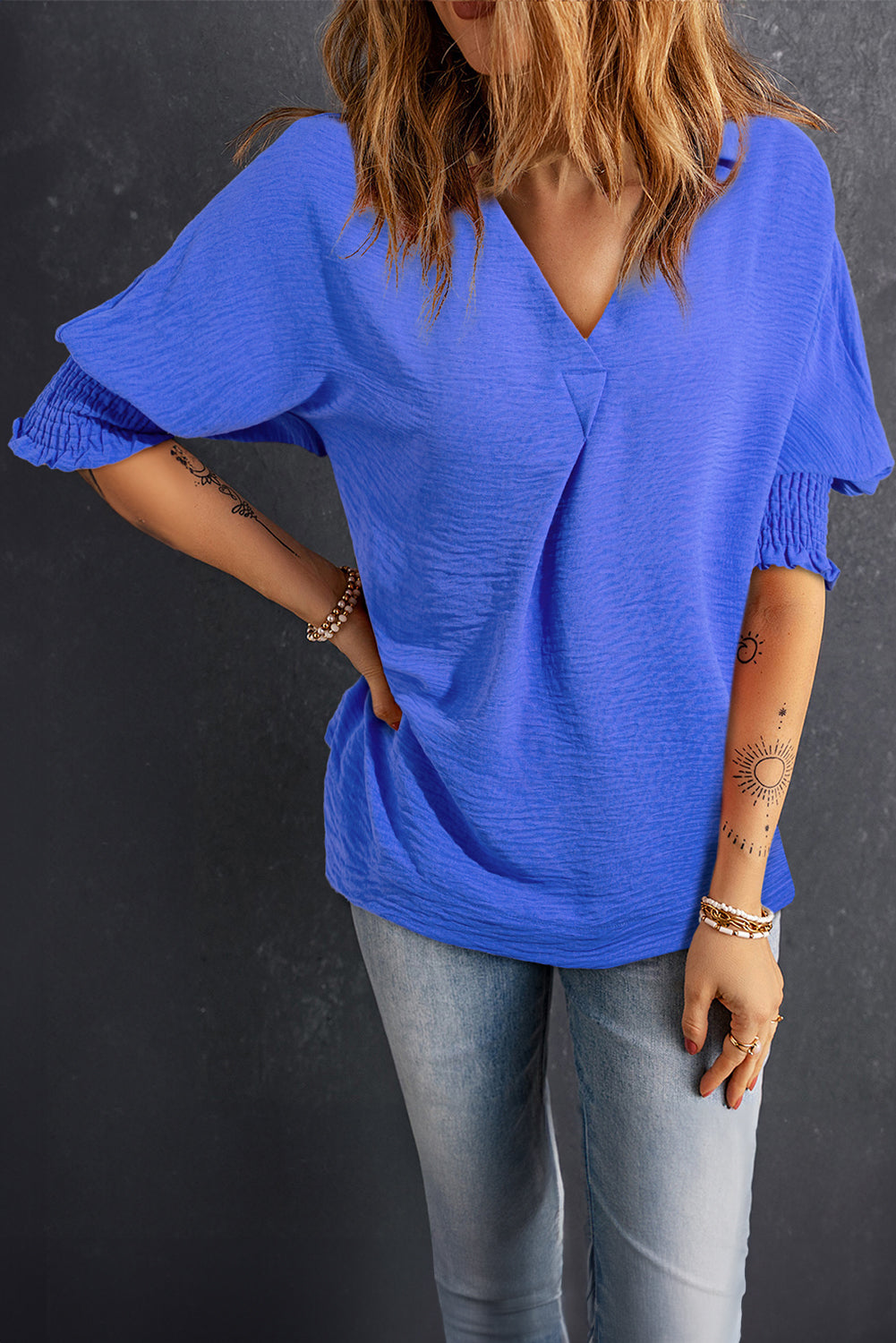 Witte boxy blouse met kraag en gesmokte mouwboorden - PrizQ