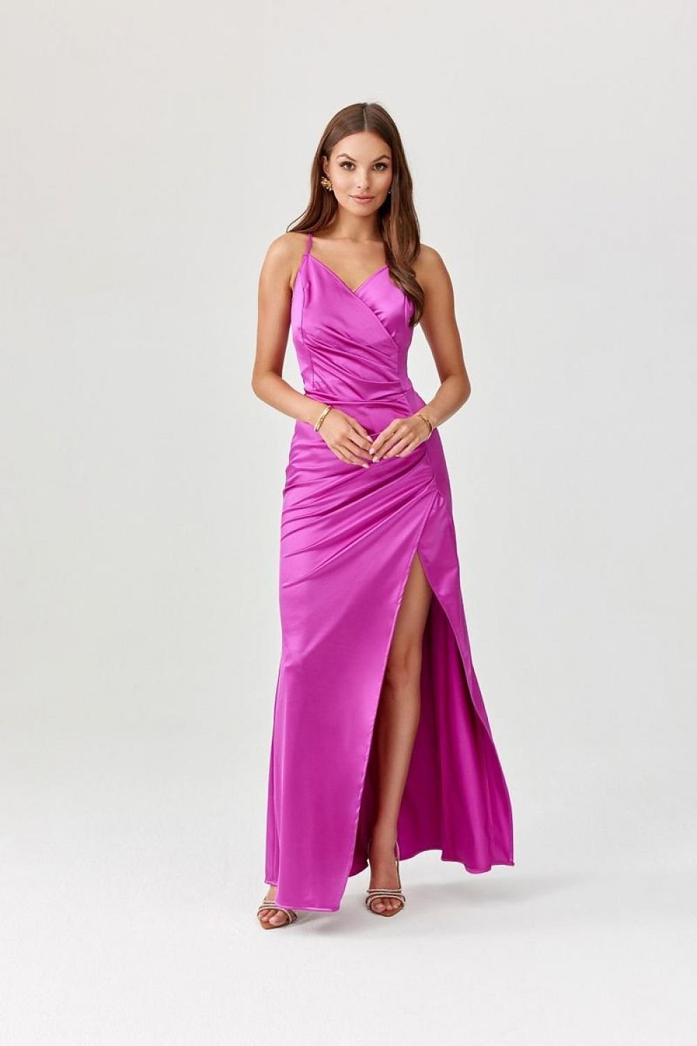Lamelia Crossback – maxi-jurk met open rug, gekruiste bandjes, elastische taille en zijsplit