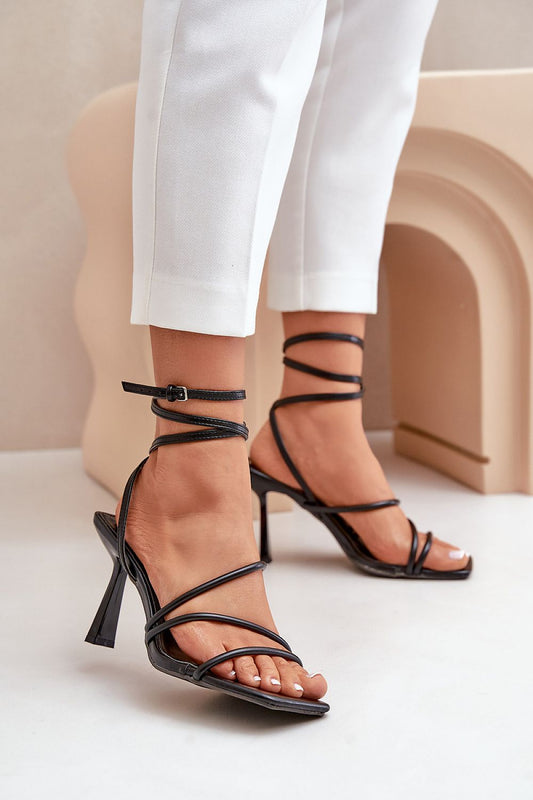 sandals on heel model 203589 Step in style