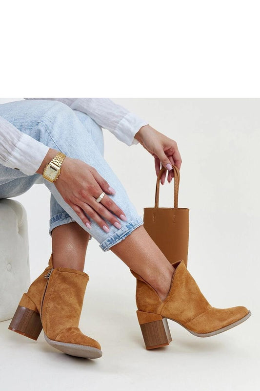 Boots on wedge heel model 204715 Solea