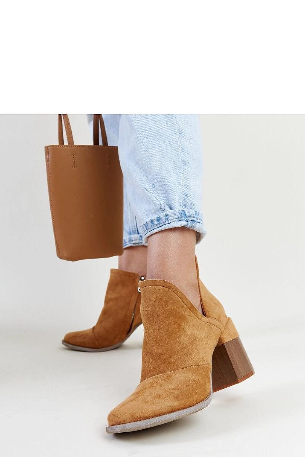 Boots on wedge heel model 204715 Solea