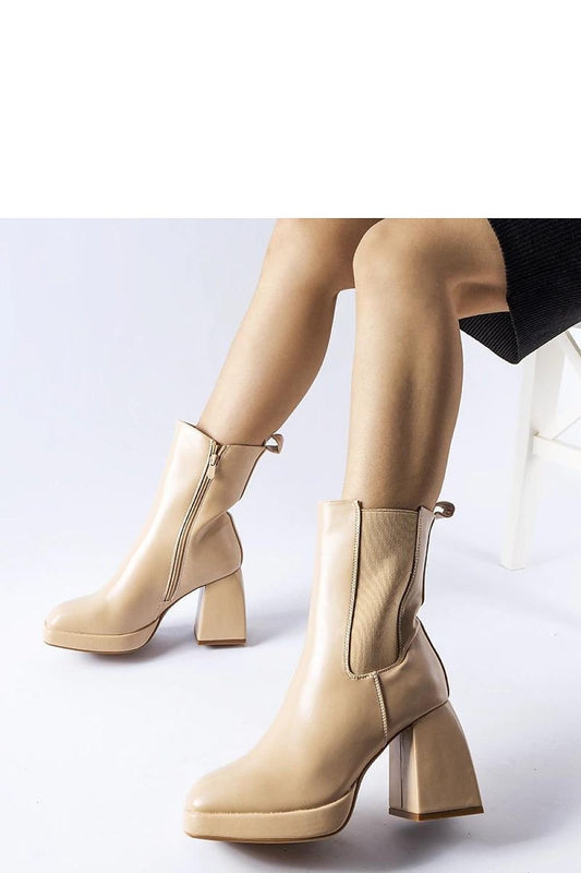 Boots on wedge heel model 204732 Solea