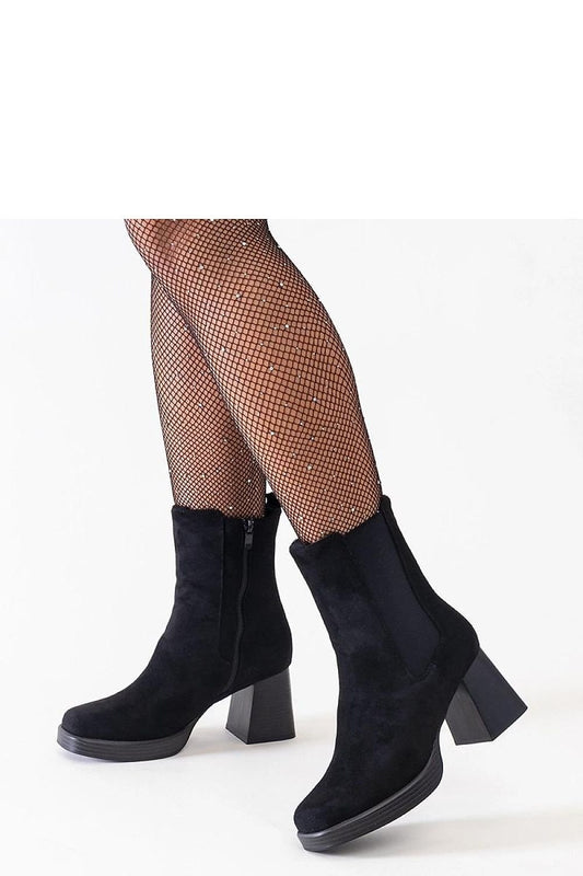 Boots on wedge heel model 205033 Solea