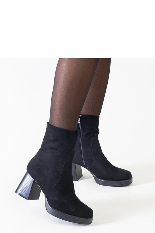 Boots on wedge heel model 205035 Solea