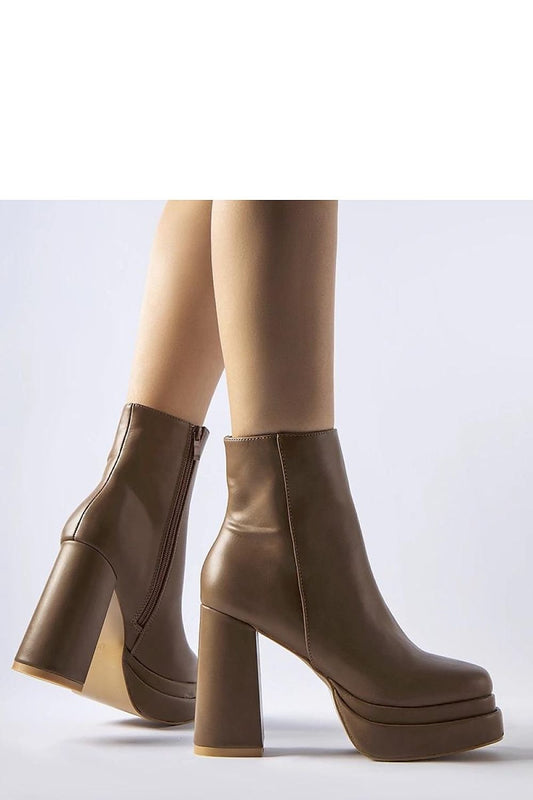 Boots on wedge heel model 205088 Solea