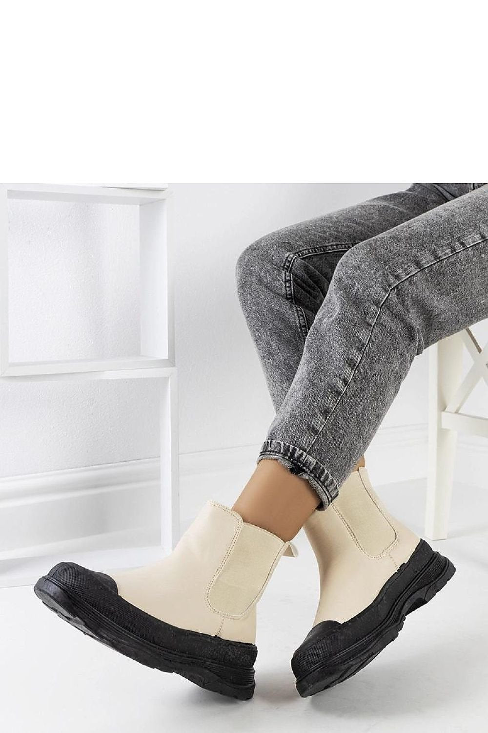  Chelsea boots model 208027 Solea 