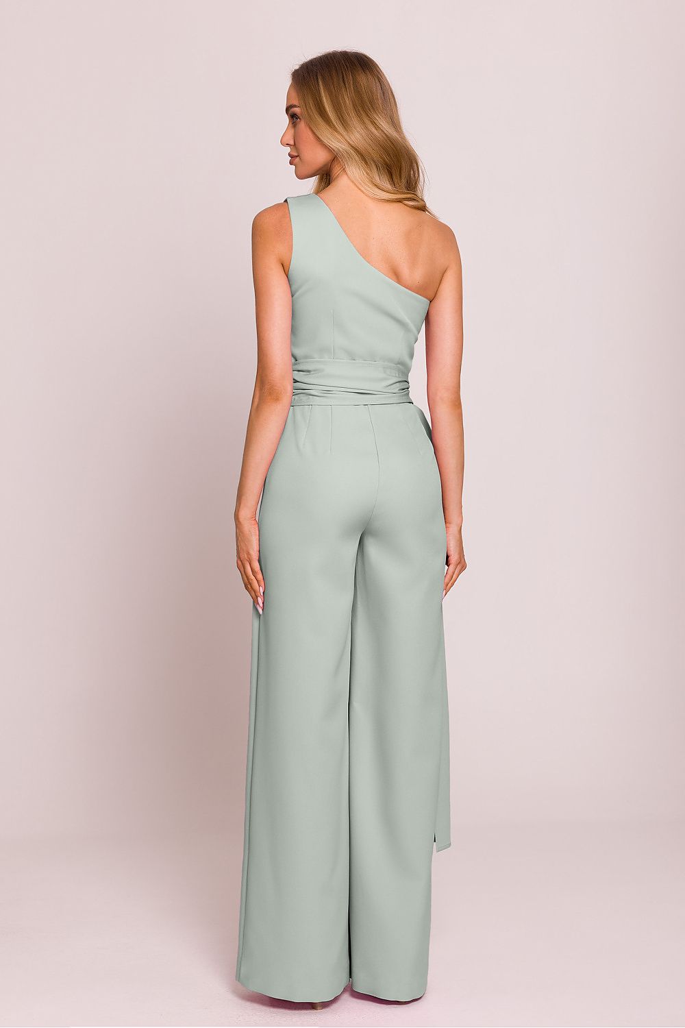 Elegante jumpsuit met verborgen zijrits en licht uitlopende broekspijpen