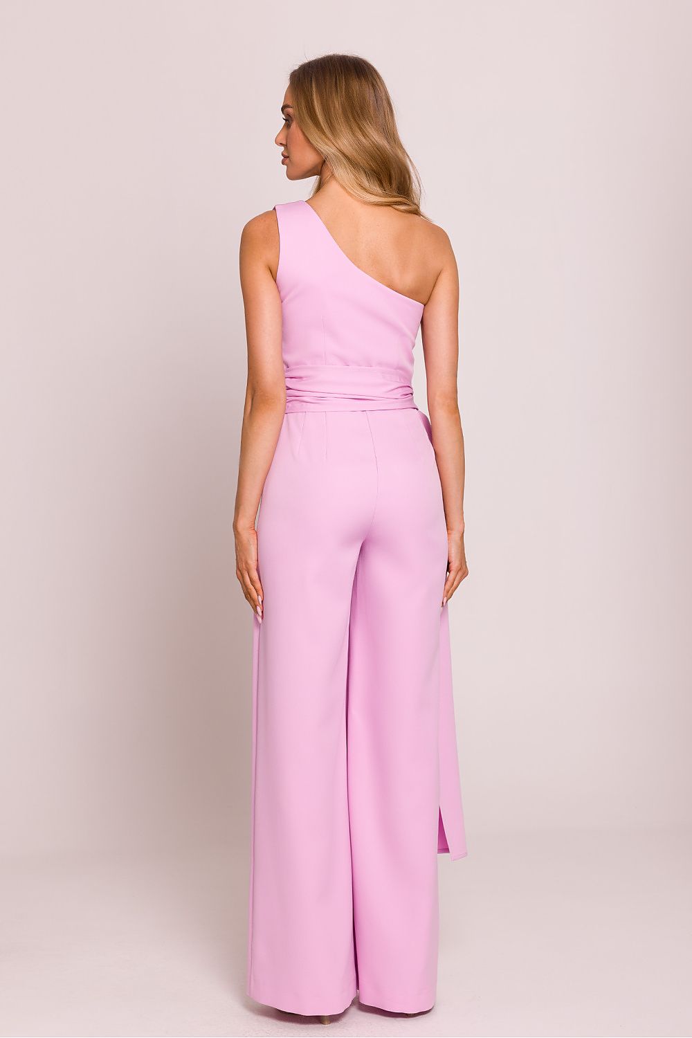 Elegante jumpsuit met verborgen zijrits en licht uitlopende broekspijpen