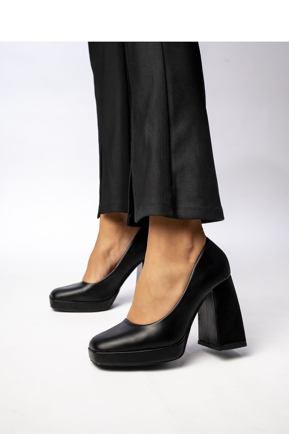  Pumps met dikke hak model 210548 Inello 